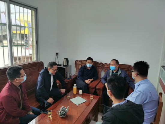 20210202肇水集團(tuán)領(lǐng)導(dǎo)班子春節(jié)前走訪慰問相對(duì)困難群眾 (3)22.jpg